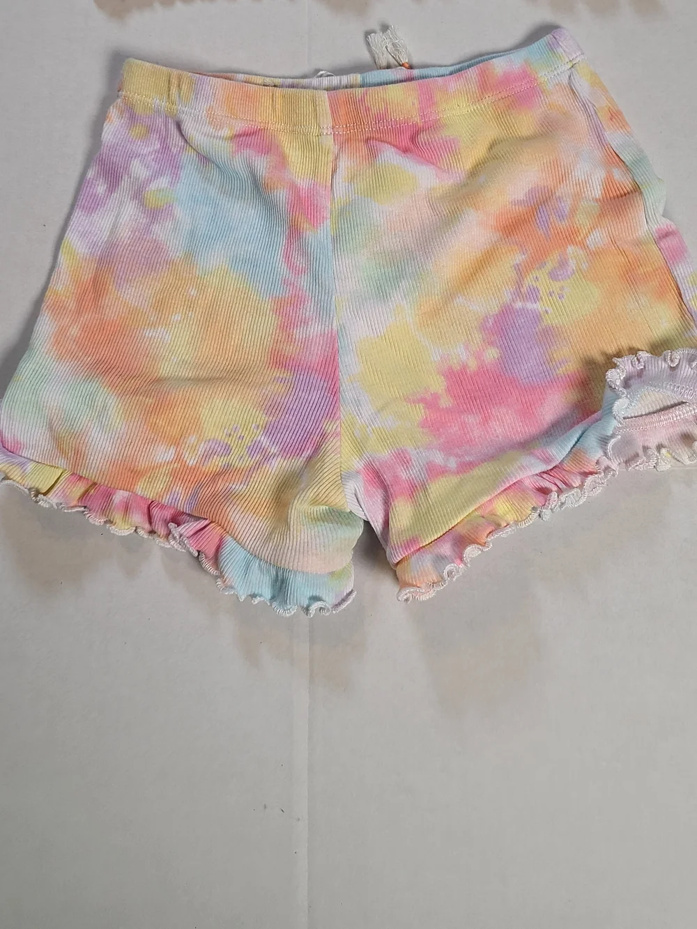 365 Kids Pastel Tie-Dye Ruffle Hem Girls Drawstring Shorts Size 7 EUC - Picture 2 of 8